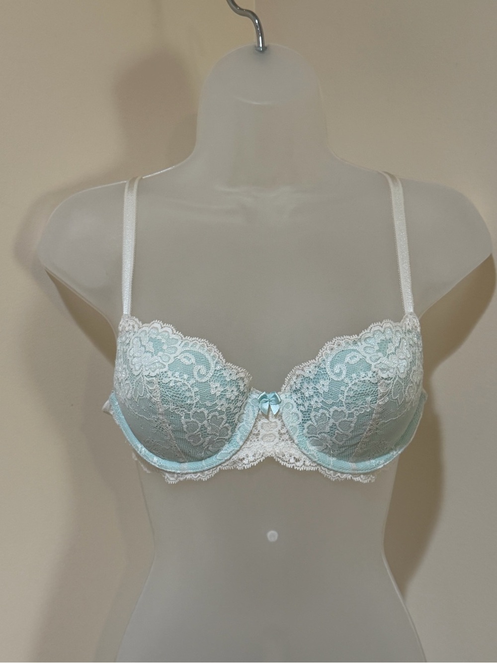 NEW VICTORIA SECRET DREAM ANGELS LINED DEMI BRA SIZE 34B IN WHITE AND BLUE - Picture 2 of 14